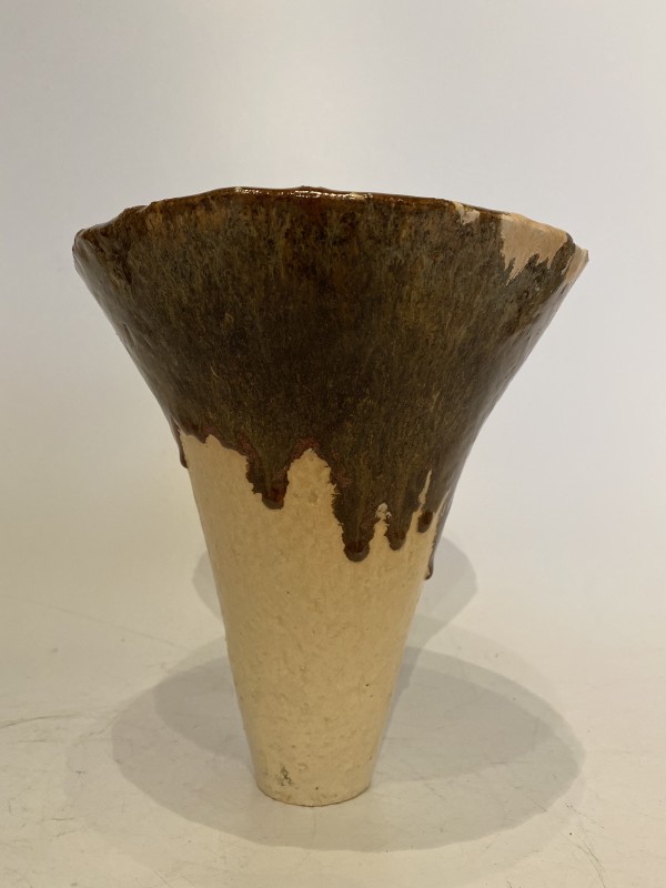 Trumpet ceramic ikebana vase