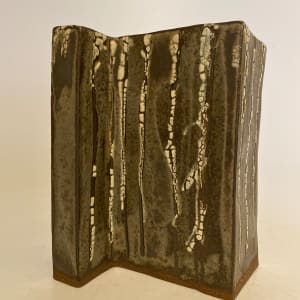 Z-shaped rectangular ceramic ikebana vase by Ping Wei